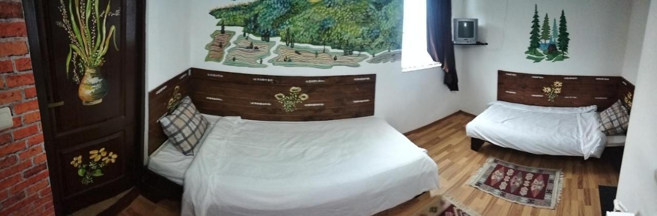 Casa Piscul Lupului Villa Pucioasa Ngoại thất bức ảnh