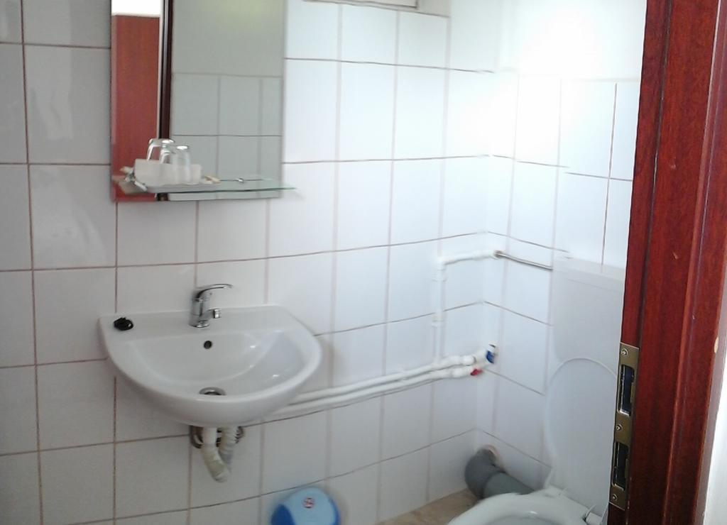 Casa Piscul Lupului Villa Pucioasa Ngoại thất bức ảnh