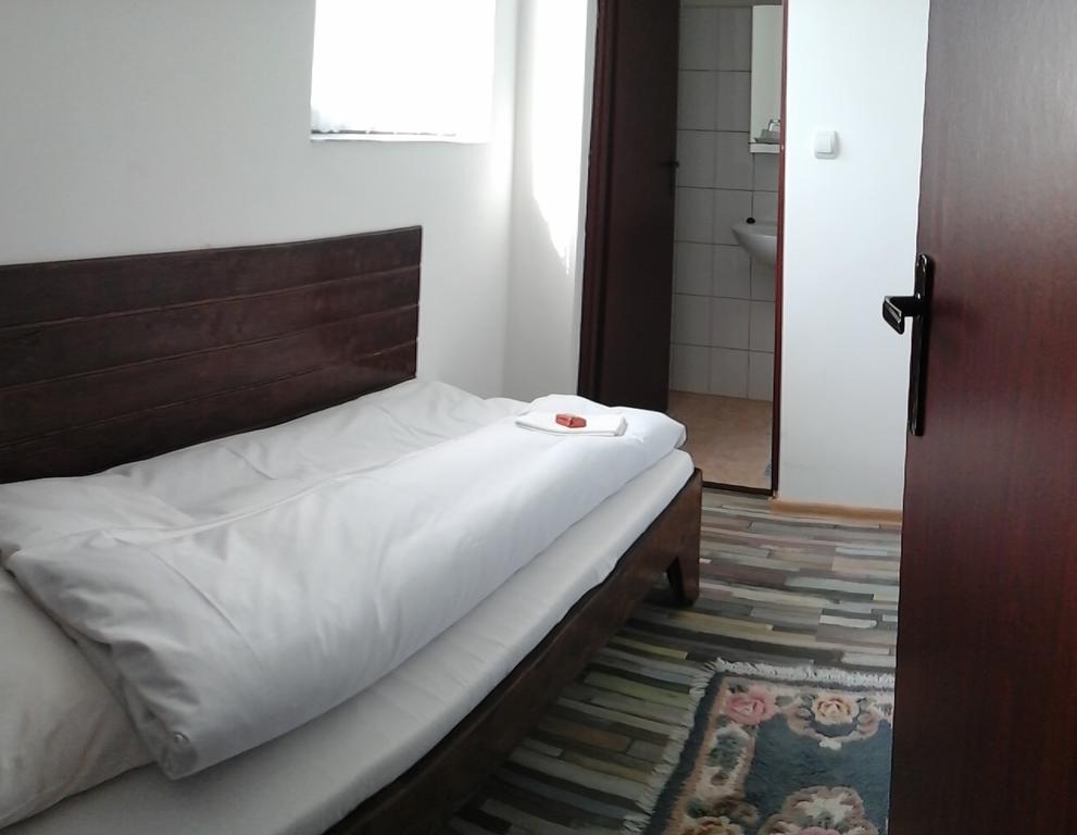 Casa Piscul Lupului Villa Pucioasa Ngoại thất bức ảnh